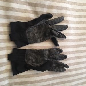 Lululemon running glove